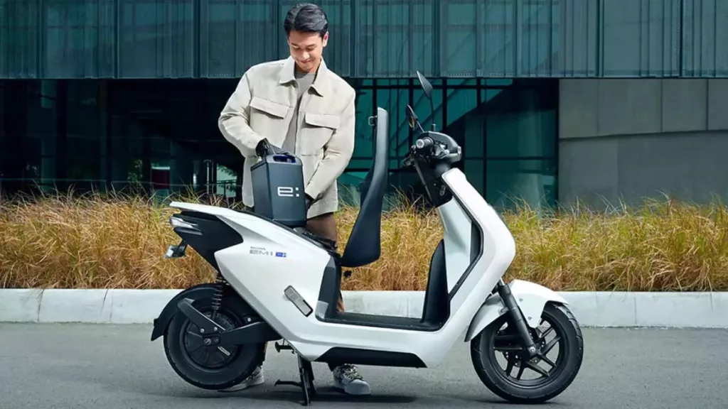 Promo Motor Listrik Honda Masih Berlaku Hingga Akhir Agustus, Honda EM1e Diskon Rp17 Jutaan 1 Motor Listrik Honda EM1e