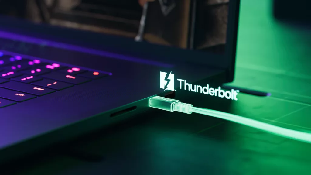 Thunderbolt 5 - Razer Blade 18 2025