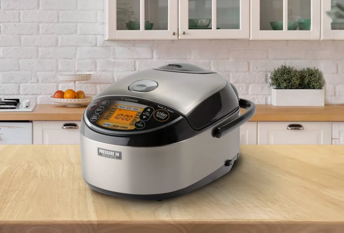 5 Rice Cooker Stainless Steel Terbaik 2025