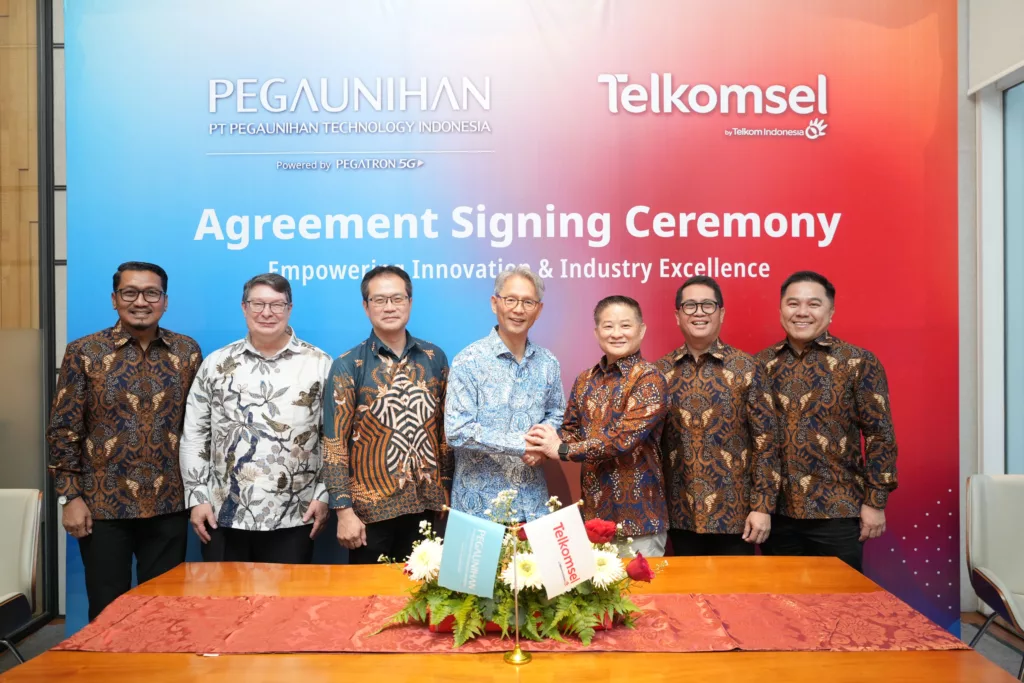 Telkomsel 5G Aktifkan Smart Factory Pegaunihan dengan IoT dan AI