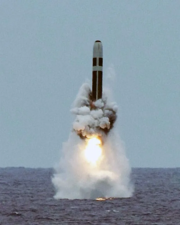 Rudal Trident II D5