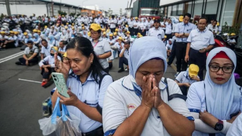 Sektor-Sektor yang Paling Rentan Terhadap Gelombang PHK