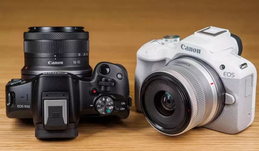 Kamera Canon EOS R50