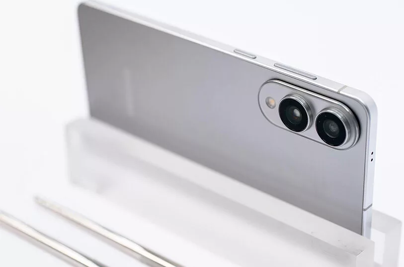 Desain dan Spesifikasi Samsung Galaxy S25 Edge
