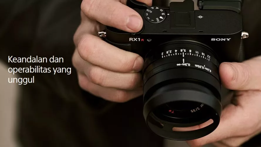 Lensa ZEISS Sonnar T 35mm F2