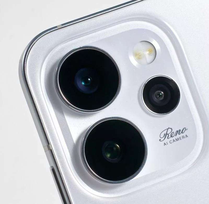 Kamera OPPO Reno 15