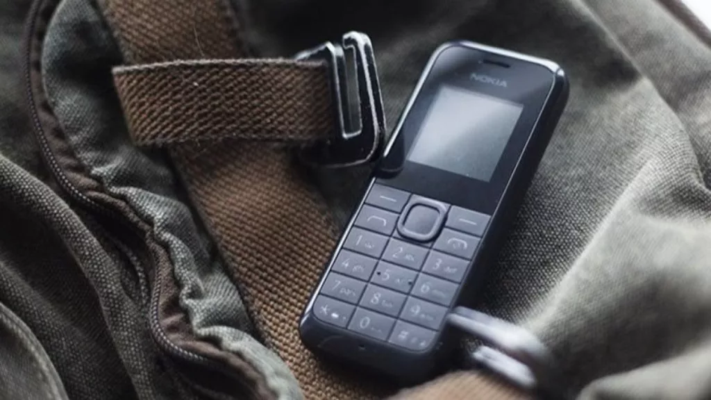 Tren dumb phone Gen Z