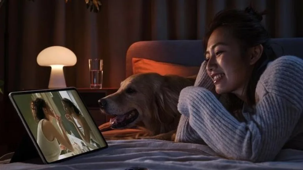 Tablet Samsung layar AMOLED