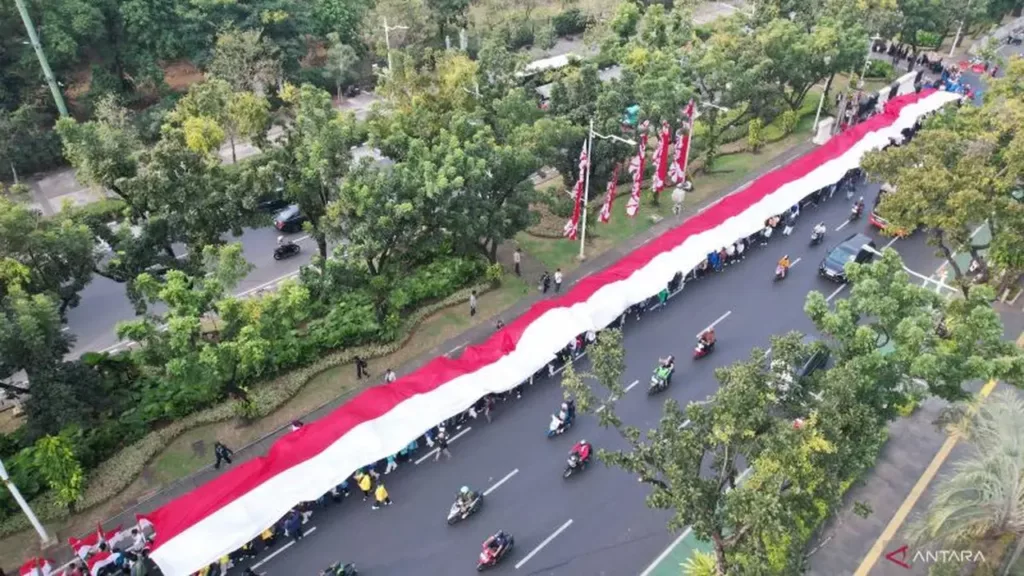 Kirab Merah Putih HUT RI ke-81 Meriah